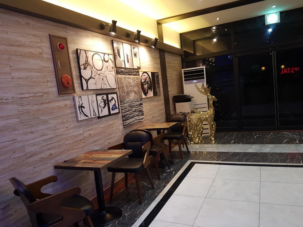 גנגנאונג Crystal Motel מראה חיצוני תמונה