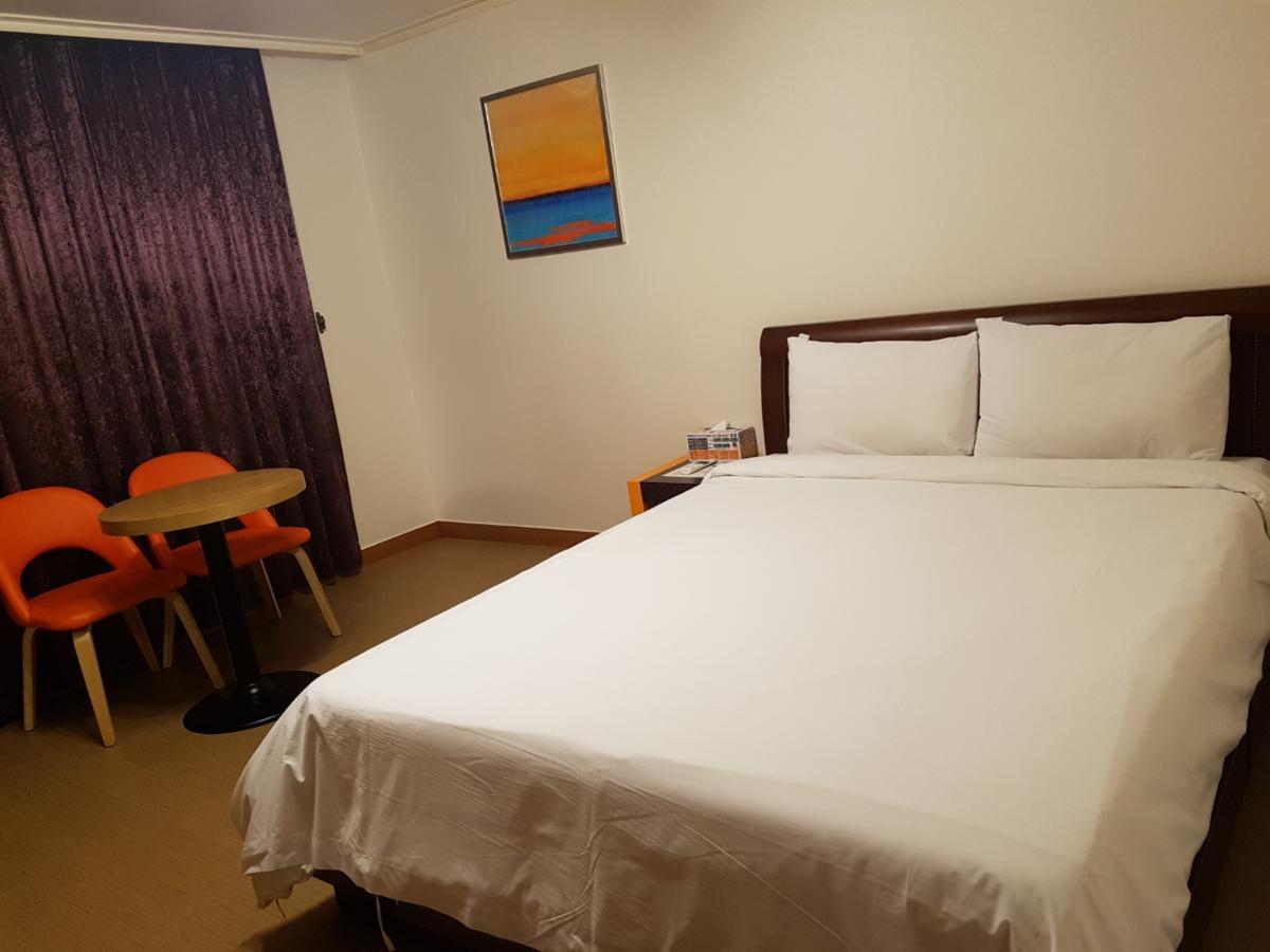 גנגנאונג Crystal Motel מראה חיצוני תמונה